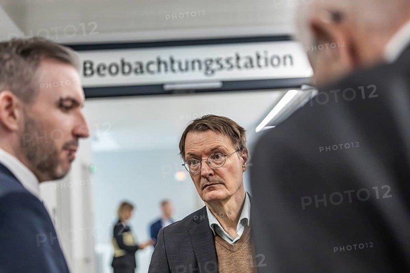 Federal Health Minister Karl Lauterbach (right, SPD) visiting a clinic in Baden-Württemberg, where the hospital reform is being rejected in its current form. Head physician Dr Heiner Stäudle explains the concept of the new Central Emergency Department at the medius Klinik Nürtingen, Baden-Württemberg, Germany