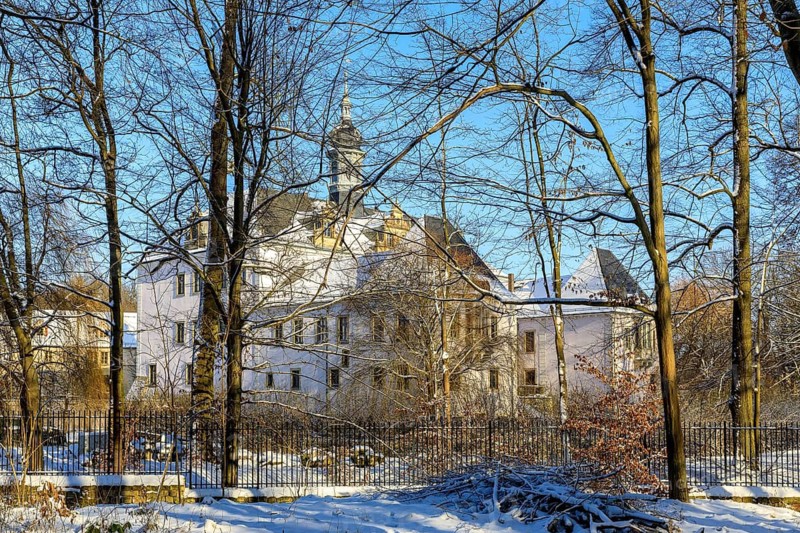 Park view of Dittersbach Castle in winter, Dürrröhrsdorf-Dittersbach, Saxony, Germany