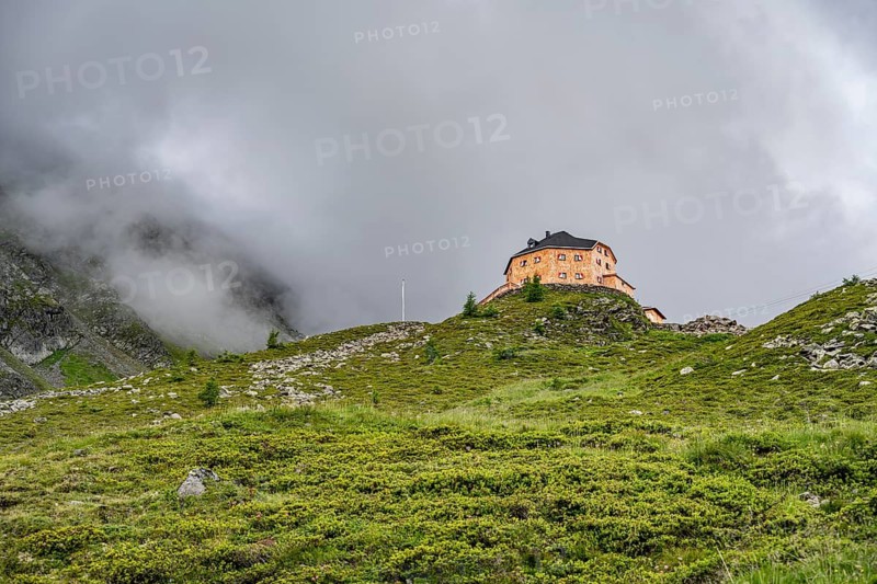 Lasörlinghütte mountain hut, Hohe Tauern, East Tyrol, Tyrol, Austria