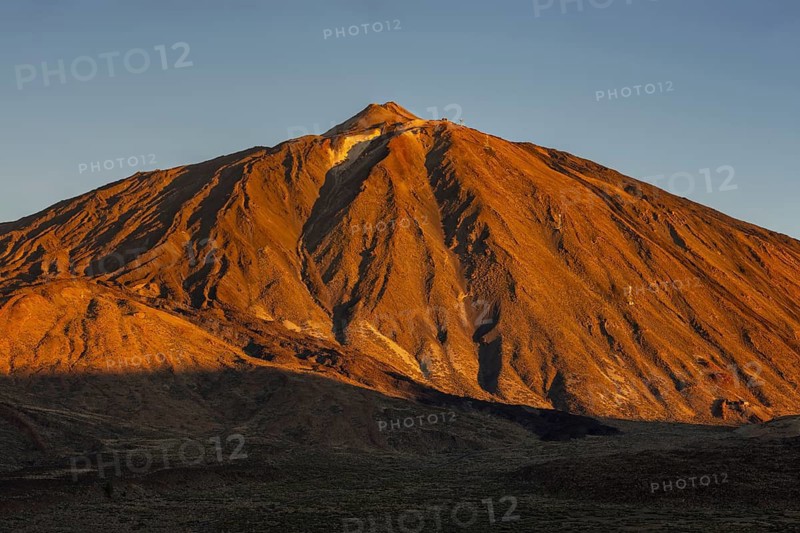 Panorama during the ascent to Alto de Guajara, 2715m, over the Teide National Park, Parque Nacional del Teide, to Pico del Teide, 3715m, at sunrise, Tenerife, Canary Islands, Spain
