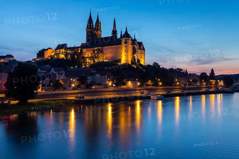 Bishop's castle, Albrechtsburg and cathedral with Elbe at blue hour, Meissen, Saxony, Germany