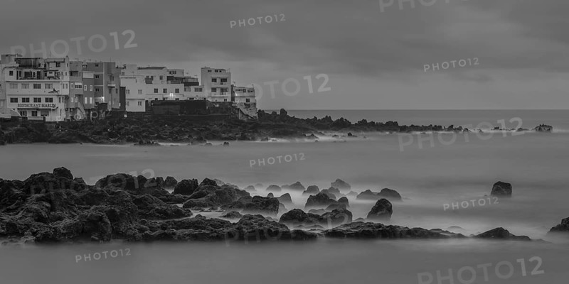 Playa Maria Jiménez in front of sunrise, Puerto de la Cruz, Tenerife, Canary Islands, Spain