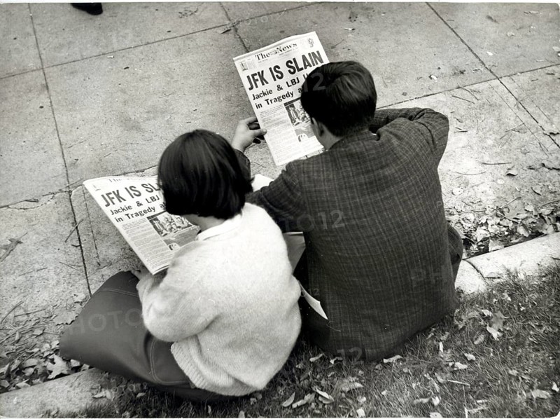 Special issue, magazine, assassination, John F. Kennedy, JFK, in Dallas, Texas, November 22, 1963, newspaper reader, USA