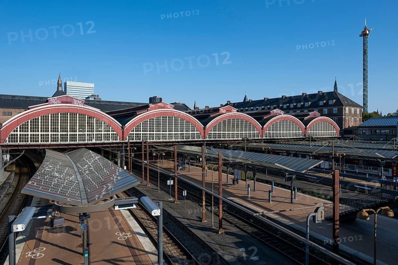 Tracks, Copenhagen Central Station, Københavns Hovedbanegård, designed by architect Heinrich Wenck, Copenhagen, Denmark