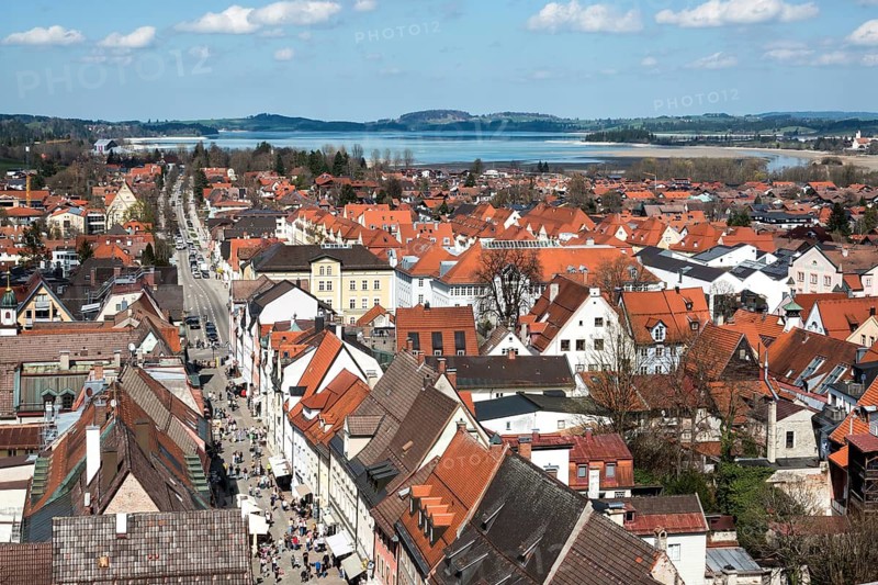 View from the Hohes Schloss of the old town of Füssen, right Lech, behind Forggensee, Ostallgäu, Allgäu, Bavaria, Germany
