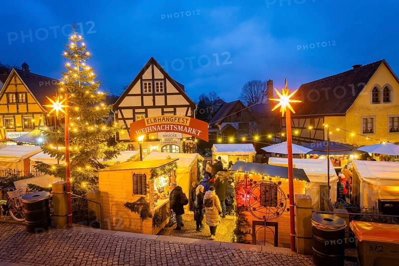 The Elbhangfest Christmas market at Körnerplatz is an insider tip in Dresden, Dresden, Saxony, Germany