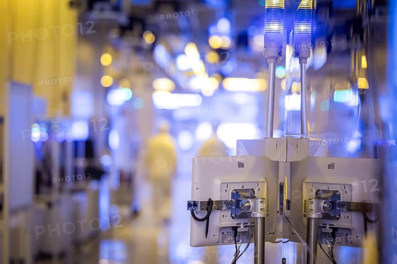 Clean room of Infineon Technologies AG's new Smart Power Fab in Dresden on June 10. The Smart Power Fab will be officially opened on July 2. With an investment volume of five billion euros, the new plant is the largest single investment in Infineon's history and one of the largest investment projects in Germany. 300 mm wafer production at Infineon Technologies AG's Dresden site, Dresden, Saxony, Germany