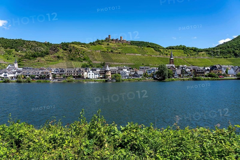 The town of Alken, on the Moselle, ruins of Thurant Castle, Rhein-Mosel municipality, in the Mayen-Koblenz district, Rhineland-Palatinate, Germany