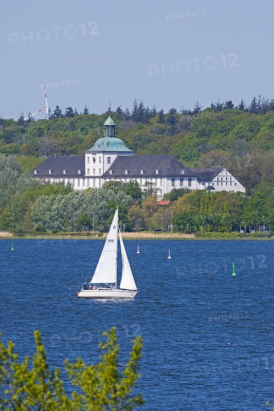 Gottorf Castle, sailing boat, Schleswig, Schlei, Schleswig-Holstein, Germany