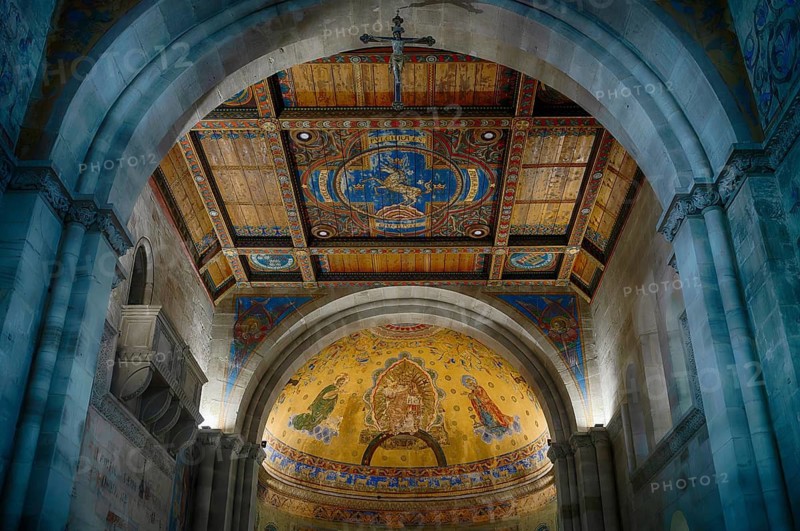 Interior view of choir room, ceiling fresco, wooden ceiling with heraldic unicorn, St. John's Church, also St. John's Church, Schwäbisch Gmünd, Baden-Württemberg, Germany