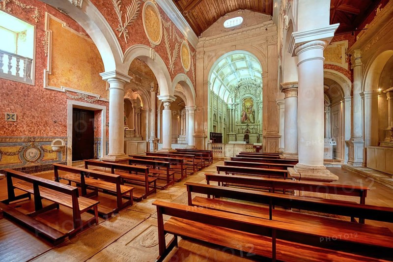 Santa Maria da Alcacova Church, Central Nave and choir, Santarem, Ribatejo, Portugal