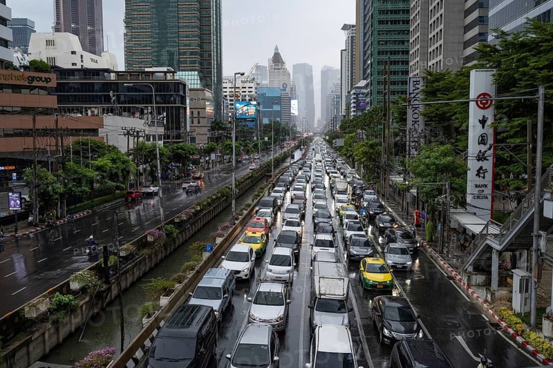 Bangkok, Thailand. August 18th 2026. A busy traffic in downtown central Bangkok during the evening rush hour, the Thai capital has suffered from heavy congestion leading to increased carbon emissions and air pollution. Thailand