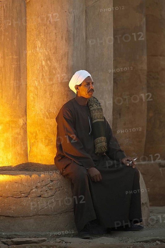 Middle East, Egypt, Egyptians, Arabs, sitting, temple, Kom Ombo, Kom Ombo, Egypt