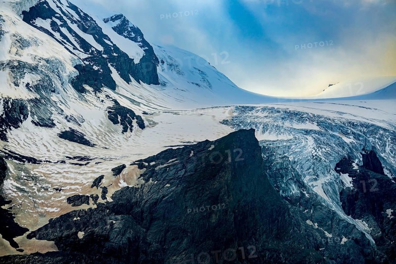 View of Grossglockner, highest mountain in Austria, Alps, Heiligenblut am Grossglockner, Carinthia, Austria