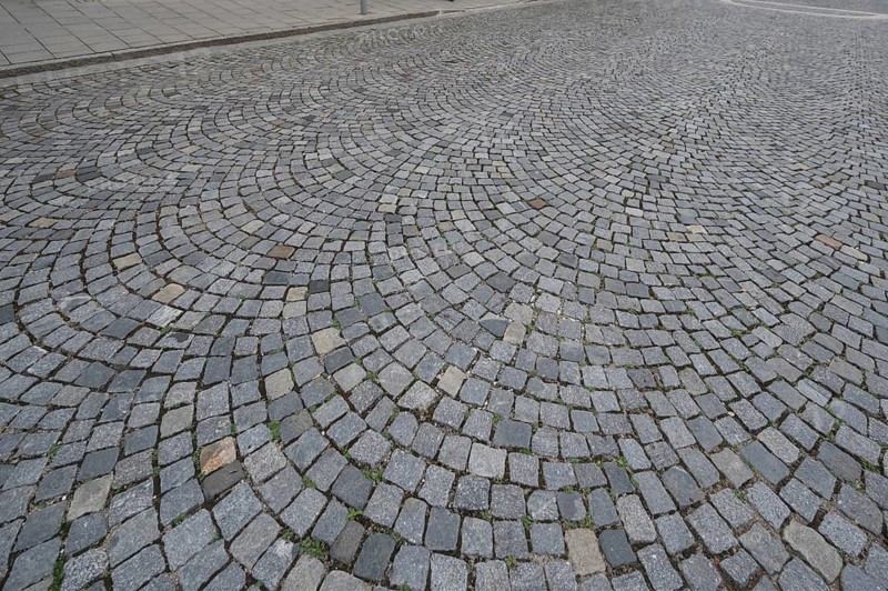 Granitpflasterung auf dem Domplatz, Eichstätter Dom, Eichstätt, Oiberbayern, Germany