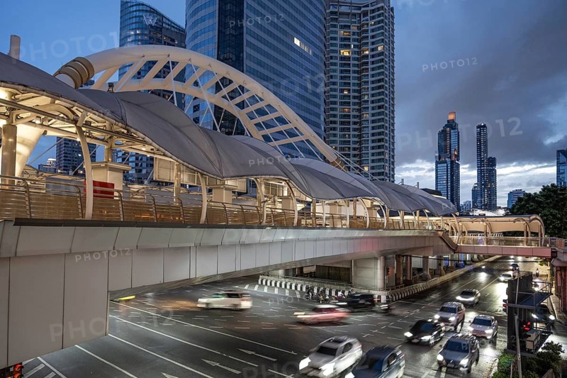 Bangkok, Thailand. August 18th 2026. The Chong Nonsi Skywalk, a modern overpass in Bangkok's Silom, Sathorn business district. It links the Chong Nonsi BTS Station to nearby office towers