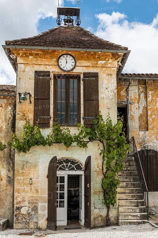 Typical historic estate of a winery in the Mèdoc region, France