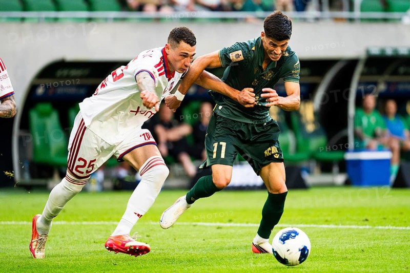 WROCLAW, POLAND - AUGUST 2, 2026: Polish football Top League match between Slask Wroclaw VS Rakow Czestochowa. Bogdan Racovitan (L) Luka Marjanac (R)