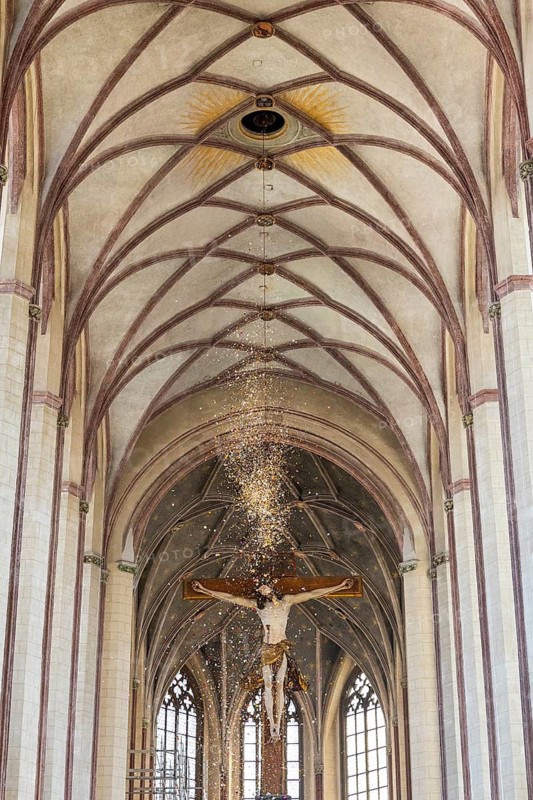 Rose petal rain from the Heiliggeistloch in the Abbey Basilica of St. Martin, Dove, Pentecost, Landshut, Lower Bavaria, Bavaria, Germany
