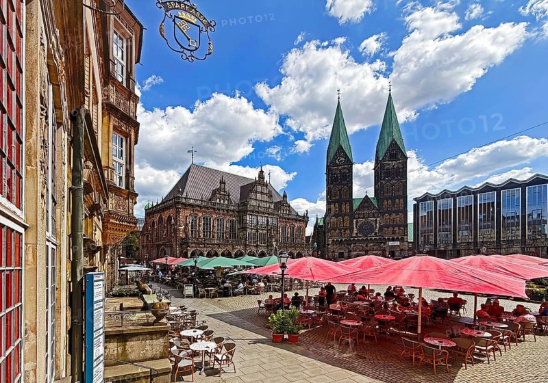 Market square with the town hall, St. Peter's Cathedral and the Bremen Parliament, UNESCO World Heritage Site, Hanseatic City of Bremen, Germany