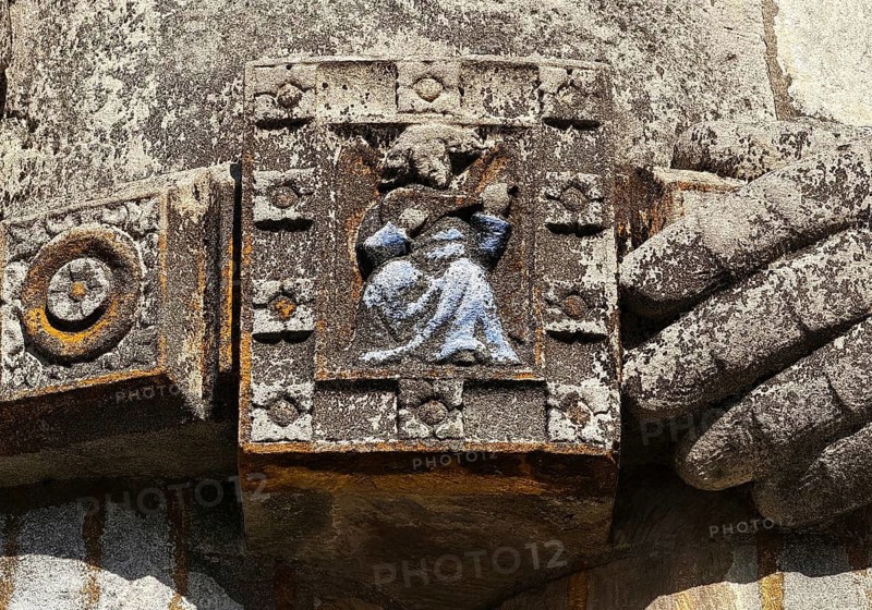 Roland of Bremen with an angel on a belt buckle, which is said to testify to the heavenly mission in Christian struggle, Bremen, Germany