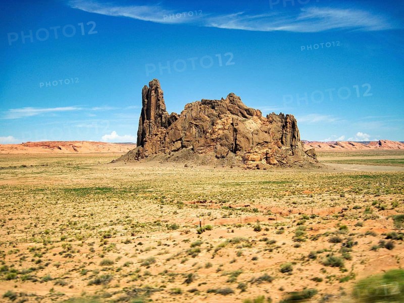 Church Rock, eroded volcanic vent, monolithic rock formation, rock needle, desert landscape, Kayenta, Arizona, USA