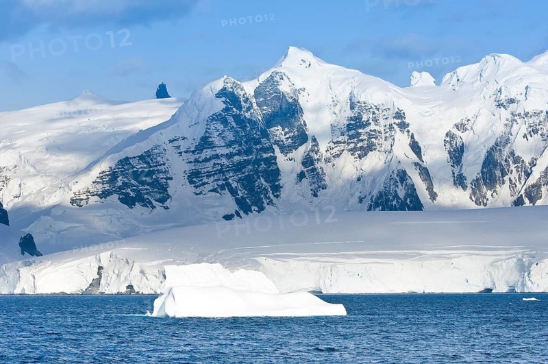 Iceberg in the Gerlache Strait, Antarctica, Antarctic, South America