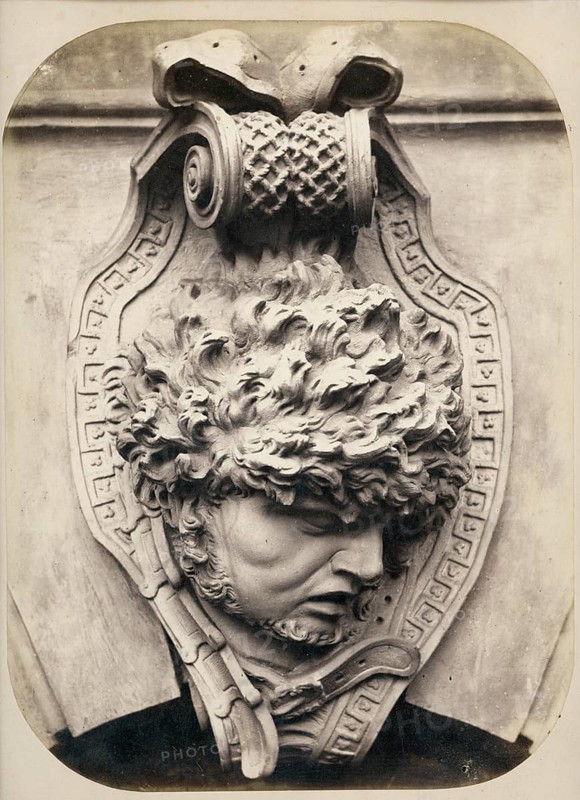 Berlin, Mitte, Zeughaus, Andreas Schlüter, relief figure, dying warrior, capstone, ground floor window, around 1698, photo Lutze Witte, albumin, around 1860, decorative stone sculpture