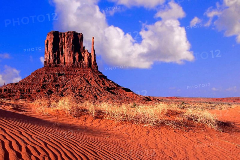 Geography, travel, The Mittens, rocky landscape, Monument Valley NP, Arizona, Indian country, USA
