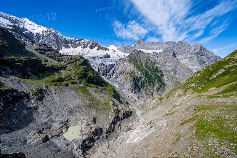 Mountain panorama, picturesque high alpine mountain landscape with Grindelwald-Fiescherfirn glacier, hiking to Schreckhornhütte, Bernese Oberland, Switzerland