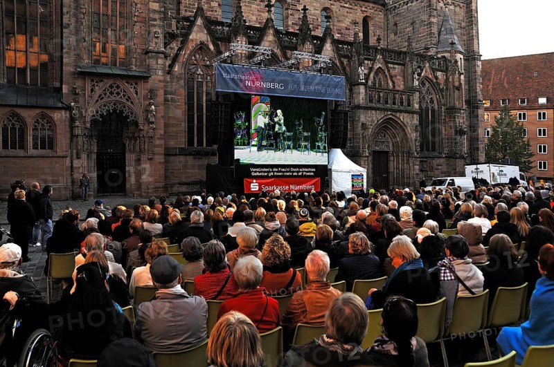 Open-air cinema with spectators in front of St. Sebaldus Church on Open Day, Nuremberg, Middle Franconia, Bavaria, Germany