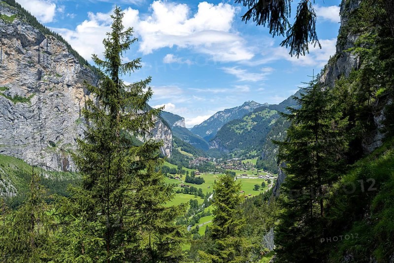 View of the picturesque valley of Lauterbrunnen, mountain landscape, Bernese Alps, Bernese Oberland, Switzerland