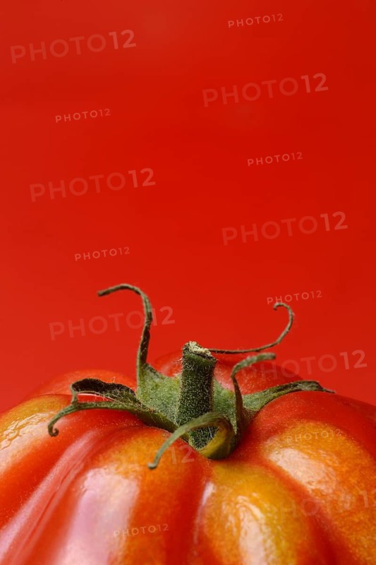 Oxheart tomato, detailed view