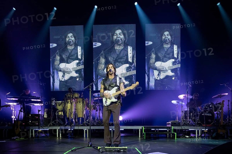 JUANES, singer, guitarist, Colombia, Latin rock/pop, World Tour 2026, exclusive Germany concert, 16.07.2026, Uber Eats Music Hall, Berlin, Germany < english> JUANES, singer, guitarist, Colombia, Latin rock/pop, World Tour 2026, exclusive Germany concert, live, July 16, 2026, Uber Eats Music Hall, Berlin, Germany