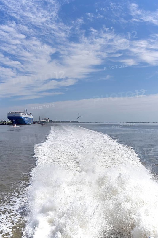 Heckwelle, Borkum-Katamaran, Außenems, Emden, East Frisia, Lower Saxony, Germany