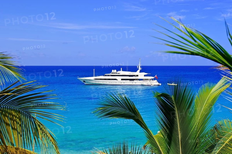 Yacht off Long Beach (Baie Longue), St Martin, Sint Maarten, Kingdom of the Netherlands, Caribbean, Central America