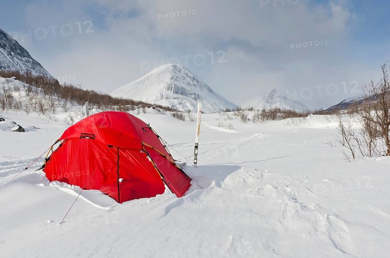 Tent in the Vistasdalen valley (Vistasvággi), Kebnekaisefjäll, Norrbotten, Lapland, Sweden, winter bivouac, Sweden