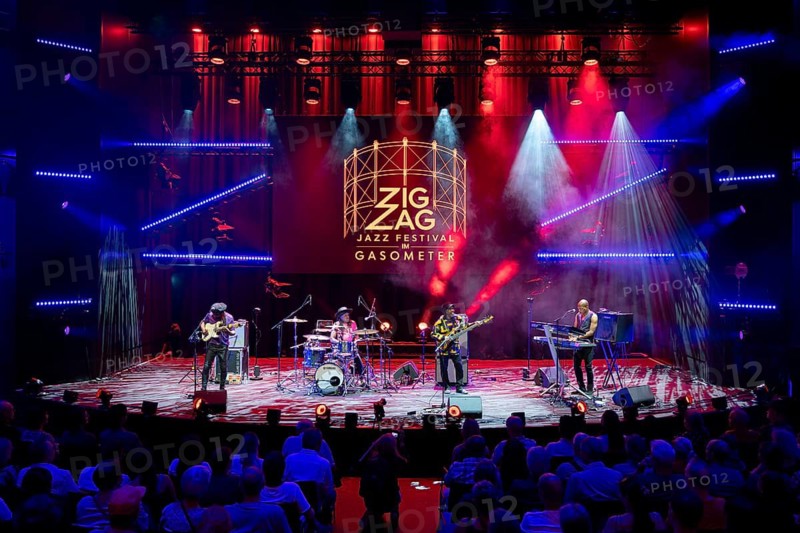 Victor Wooten, bass player, USA, Wooten Brothers, live 25.07.2026, ZigZag Jazz Festival, Gasometer, Berlin, Germany < english> Victor Wooten, bass player, USA, Brothers, live, July 25, 2026, ZigZag Jazz Festival, Gasometer, Berlin, Germany