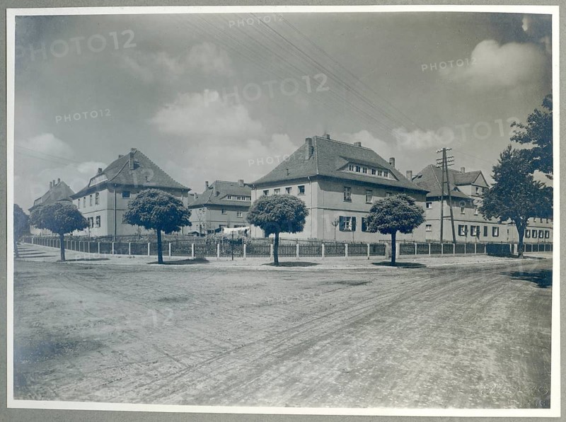Leipzig, railway settlement, Deutsche Reichsbahn, residential buildings, architecture, inhabited residential street with terraced houses and well-kept trees along the sidewalk, around 1935