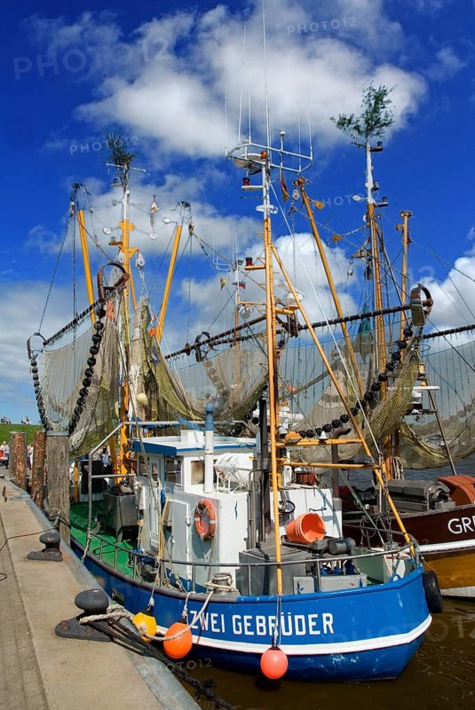 Germany, Lower Saxony, East Frisia, Greetsiel, harbour, fishing trawler, fishing boats, crab trawlers, Greetsiel, Lower Saxony, Germany
