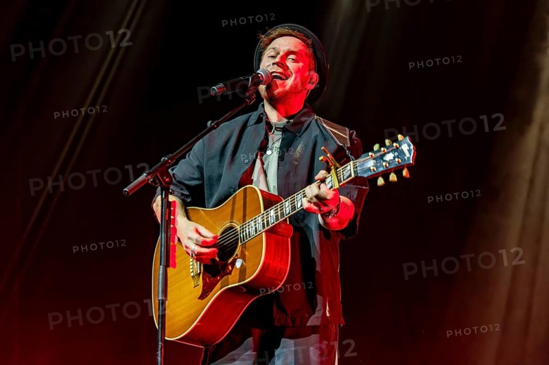 Johannes Oerding, concert at the start of the tour in the Rudolf-Weber Arena, Oberhausen, 10.04.2026