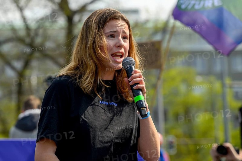 Luisa Neubauer speaks at the demonstration from the Renewable Energy Alliance with Fridays for Future, NGOs and associations, Berlin, 18.04.2026