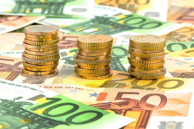 Three piles of coins, symbolic photo for financial planning, investments and interest income, cent, euro cent