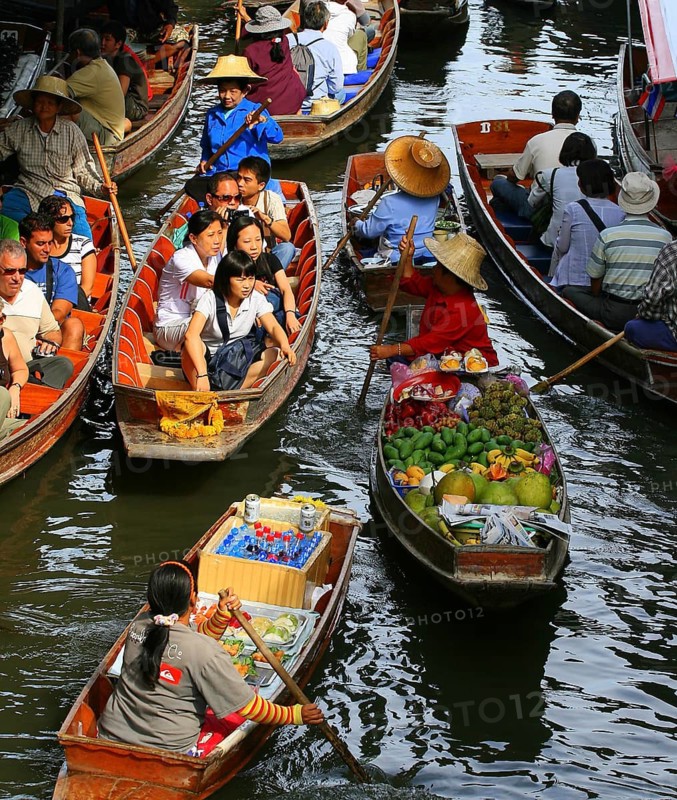 Floating Market in the Mä Klong Delta (Damnoen Saduak), Thailand