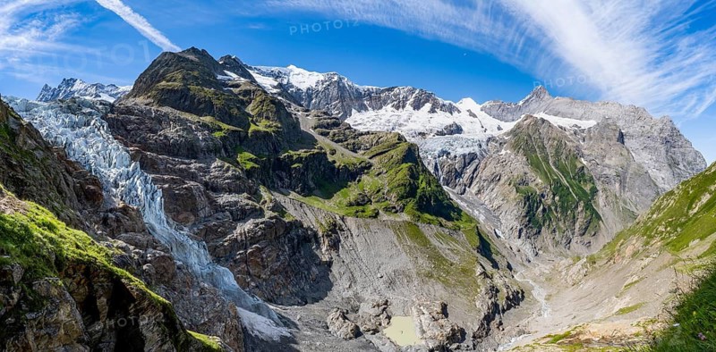 Mountain panorama, picturesque high-alpine mountain landscape with Lower Eismeer glacier range and Grindelwald-Fiescherfirn glacier, hiking to Schreckhornhütte, Bernese Oberland, Switzerland