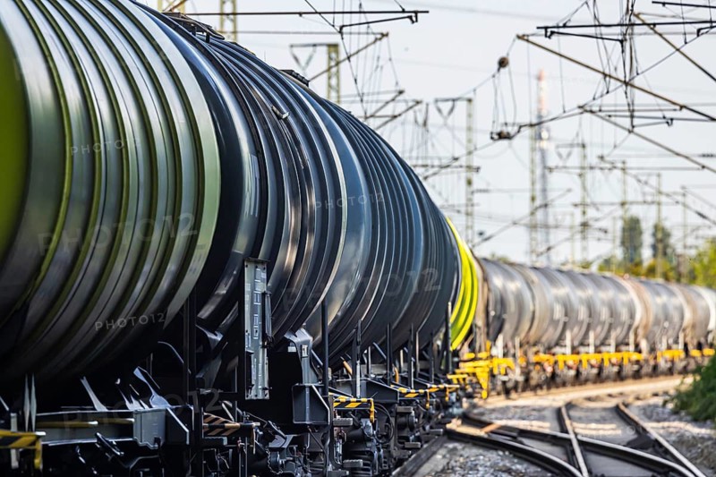 Freight train with tank car on the Schusterbahn, a bypass of Stuttgart Central Station. The route is primarily used by freight trains. Stuttgart, Baden-Württemberg, Germany