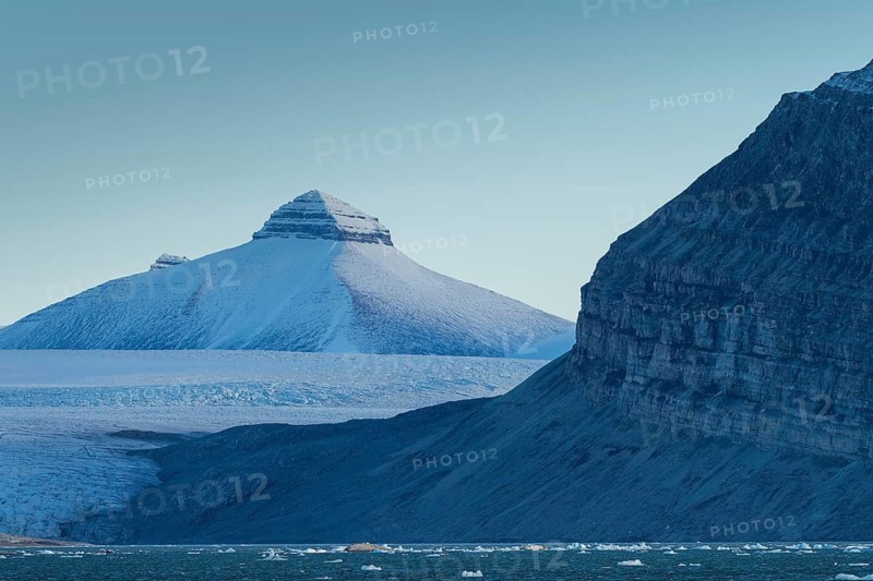 One of the three mountains: Tee Kroner (Three Crowns), Kronebreen or Kronengletscher Glacier, Kongsfjord or Kongsfjorden, the Svalbard archipelago, Svalbard, Norway