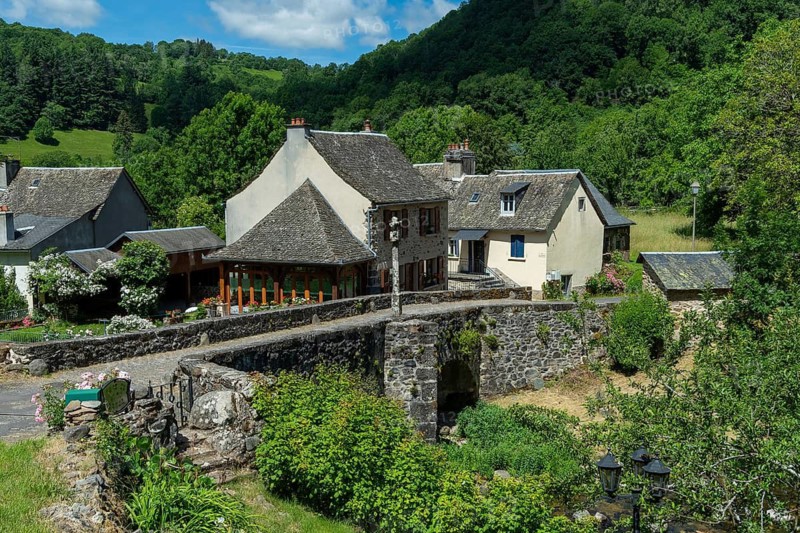 Saint Chely-d'Aubrac, Aubrac Regional Natural Park, pilgrims bridge, Way of St James, Aveyron department, Occitanie, France
