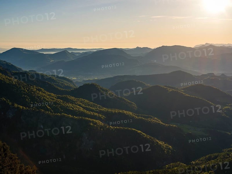 Morning atmosphere at Rauhen Kopf, in the back the Salzkammergut, Bischofswiesen, Berchtesgadener Land, Upper Bavaria, Bavaria, Germany