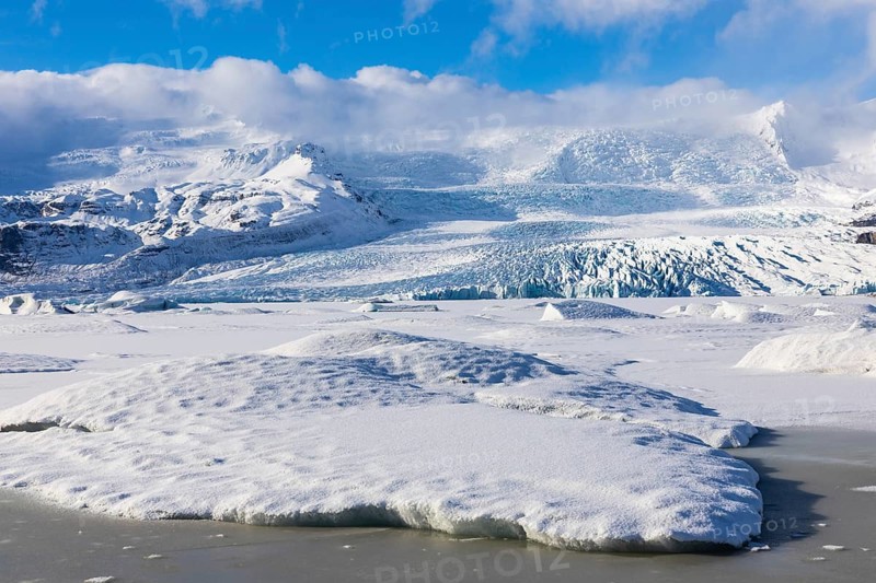 Glacier, glacier ice, glacier lagoon, glacial lake, snow, winter, Fjallsárlón, Breiðamerkurjökull, Vatnajökull region, Iceland, Scandinavia